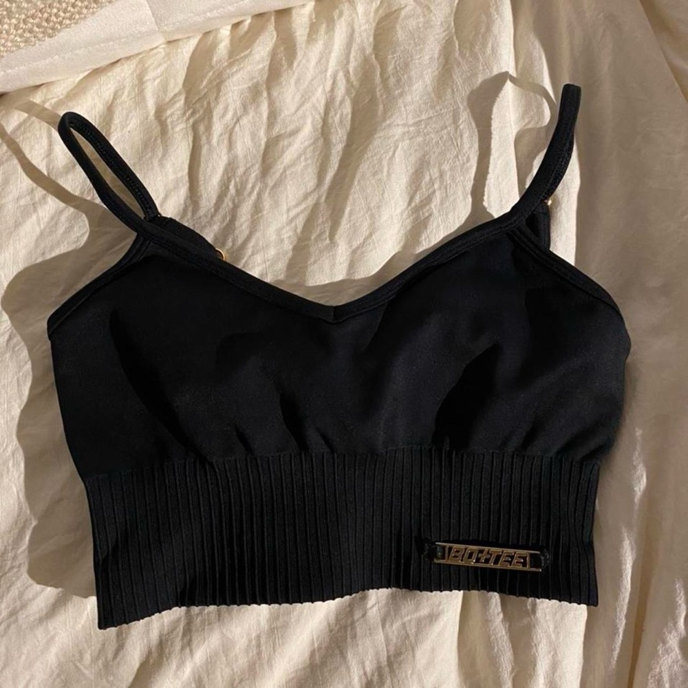 Bo and Tee ribbed scoop neck sports bra